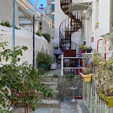 Apartment νεοκλασικό αστικό σπίτι χτισμένο το 1917.